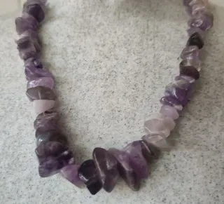 Collares de piedras naturales