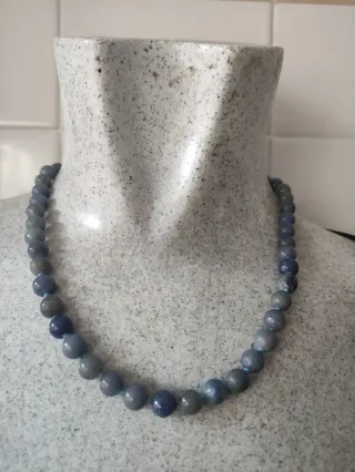 Collares de piedras naturales