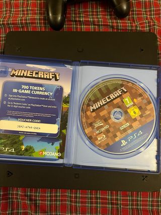 Consola PS4 Slim Negra + 5 Juegos