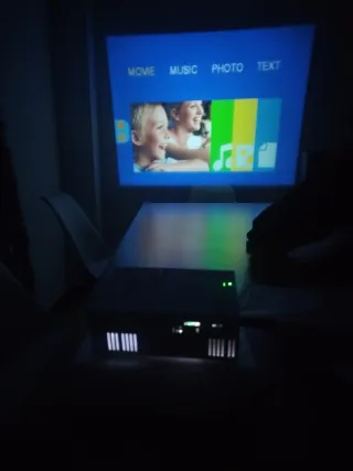 Mini proyector Z1