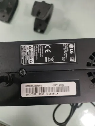 Altavoces Traseros LG SPK8 Negros