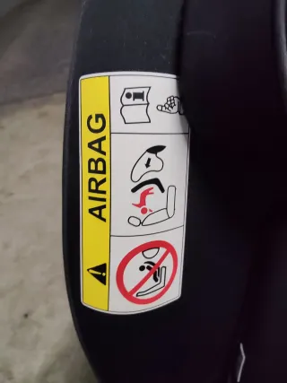 Silla de coche AVONA negra