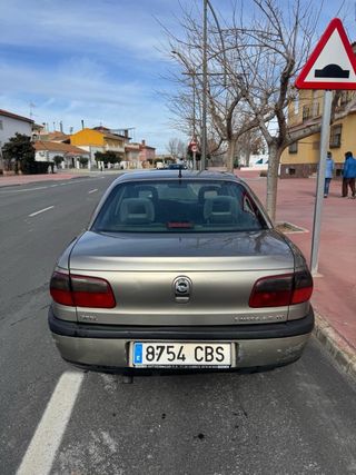 Opel Omega 2002