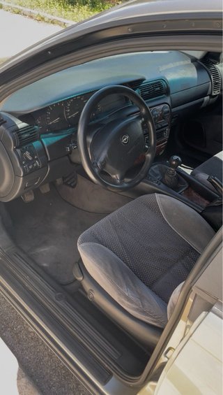 Opel Omega 2002