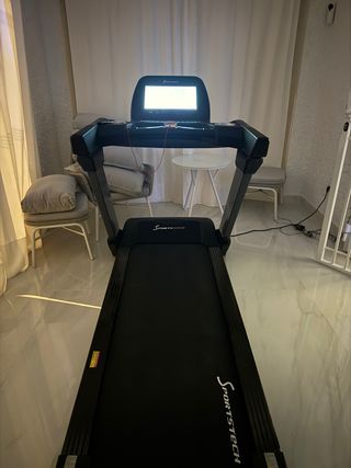 Cinta de correr sportstech , pracricamente nueva