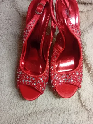 Scarpe eleganti rosse n.37 con strass