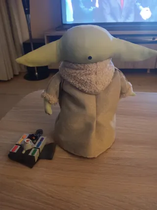 Muñeco Yoda Teledirigido