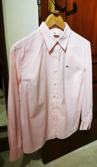 Blusa mangas largas.