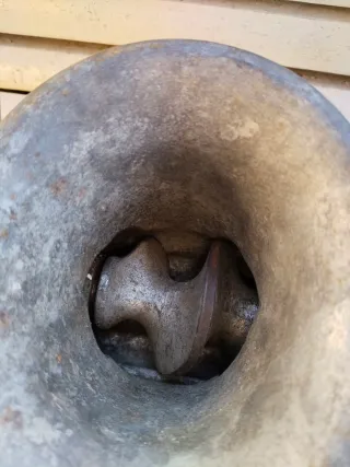 Antigua picadora de carne manual