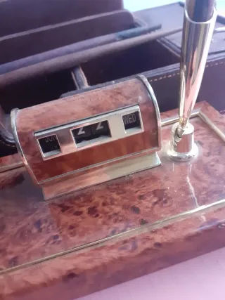 Set de escritorio de piel y madera