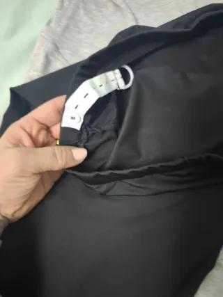 Pantalones premamá negros y grises