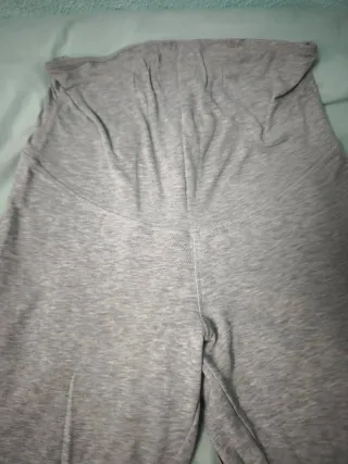 Pantalones premamá negros y grises