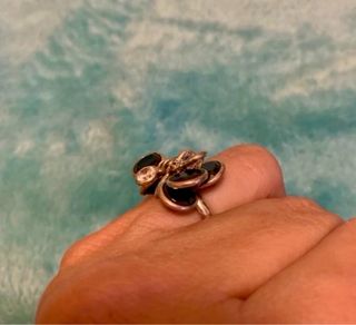 Anillo de plata con diseño original