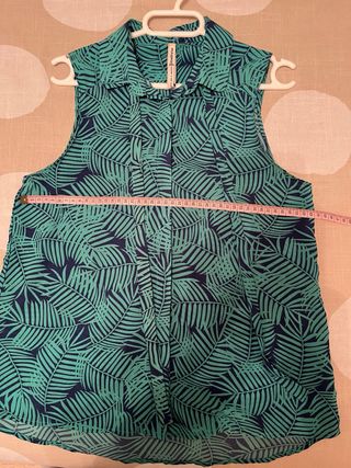 Blusa Stradivarius Hojas Talla S