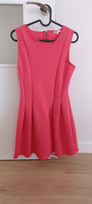 Vestido de fiesta color asalmonado