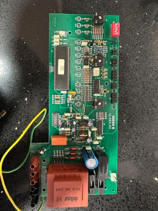 Placa Electrónica Caldera Roca victoria RS-20/20