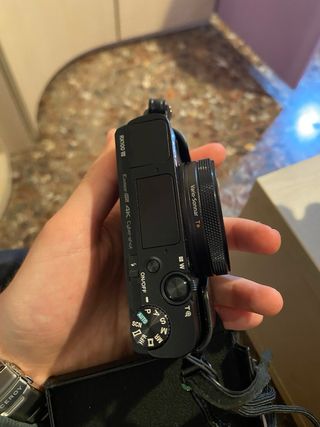 Sony Cyber-shot DSC-RX100 VII + Funda Sony