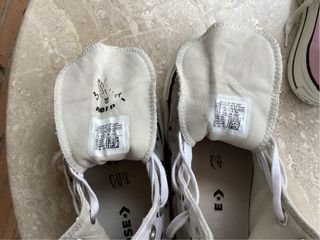 Converse Blancas con Estrellas Negras