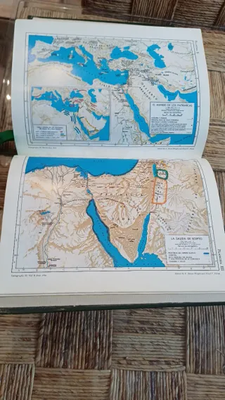 Biblia grande tamaño atril.