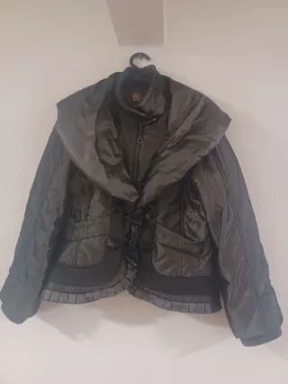 Casaco preto e cinza