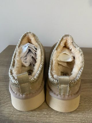 Pantuflas UGG Beige Nuevas