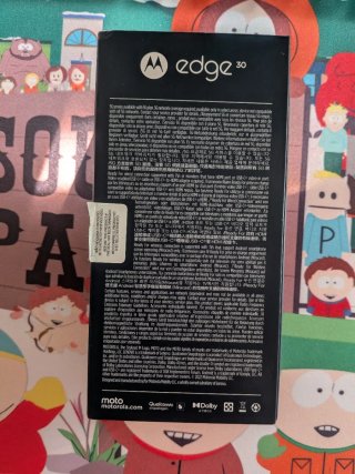 Motorola Edge 30 128 GB, batteria e schermo nuovi