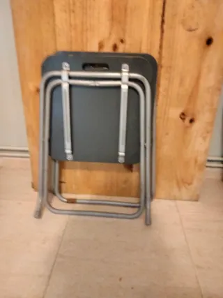 Taburete/mesita plegable