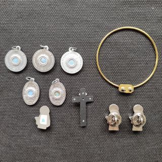 Lote de objetos religiosos