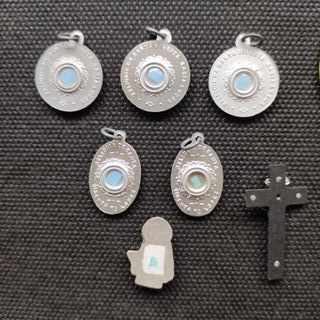 Lote de objetos religiosos