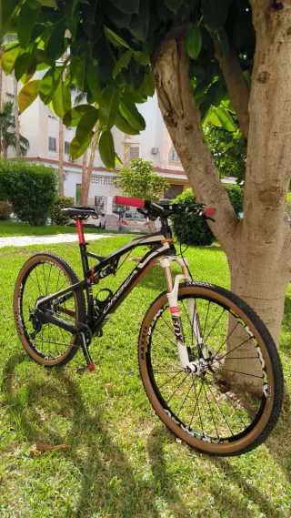 Bicicleta Orbea de doble suspensión, ORBEA OCCA.