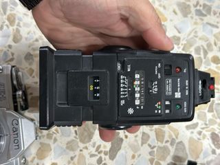 Cámara Canon AE-1 + Lente + Flash