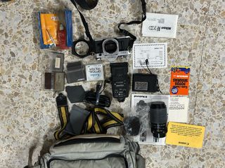 Cámara Canon AE-1 + Lente + Flash