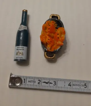 Miniaturas casa muñecas: Botella y cangrejos