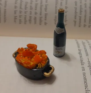 Miniaturas casa muñecas: Botella y cangrejos