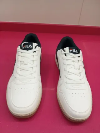 Zapatillas Fila Hombre Blancas y Rojas