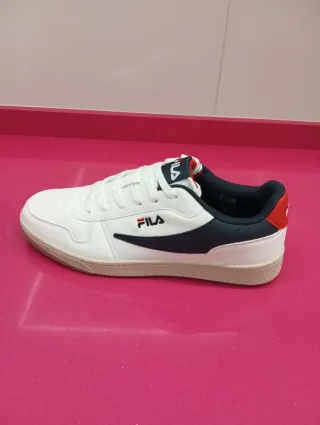 Zapatillas Fila Hombre Blancas y Rojas