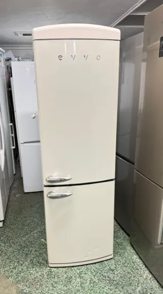 Nevera evvo estilo retro color crema