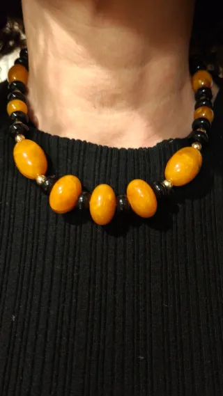 Collana perle arancioni e nere