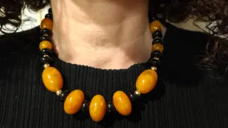 Collana perle arancioni e nere