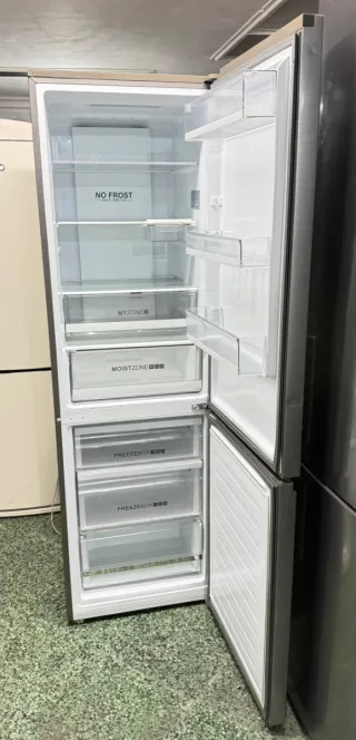 Nevera Haier plateada