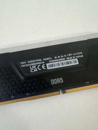 16 RAM DDR5 LEER!!! Corsair Vengeance