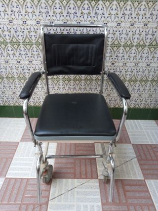 Silla de ducha/WC con ruedas