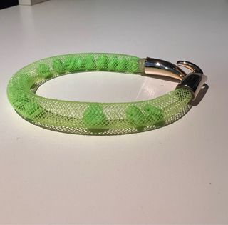 Bracciale rete verde con rose