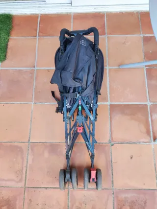 Silla de paseo Maclaren negra