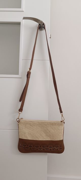 Bolso de mano beige y marrón con correa