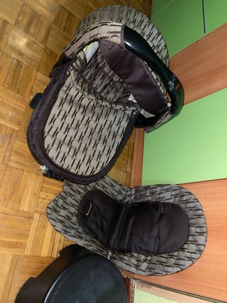 Cuco Coche Carolina Herrera + Funda Silla