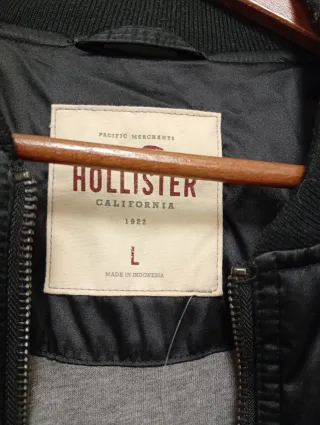 Chaqueta Hollister acolchada negra Talla L