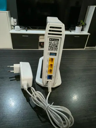 Router Neutro FRITZ!Box 4060 Router Wi-Fi 6 AX