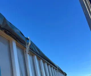 Toldo abrelatas para camión