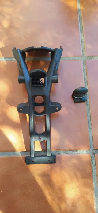 Portamatriculas Aprilia RS 125 afilada